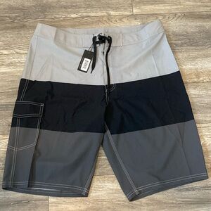 Men’s board short
